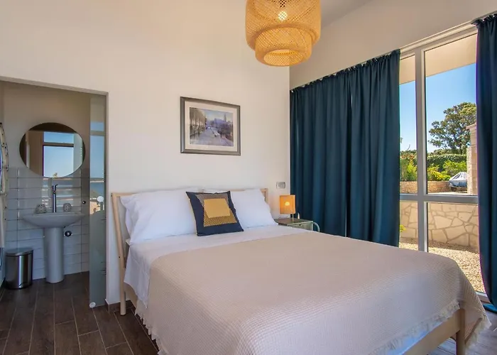 Nyaraló Paladina By Pag Tours Kolan